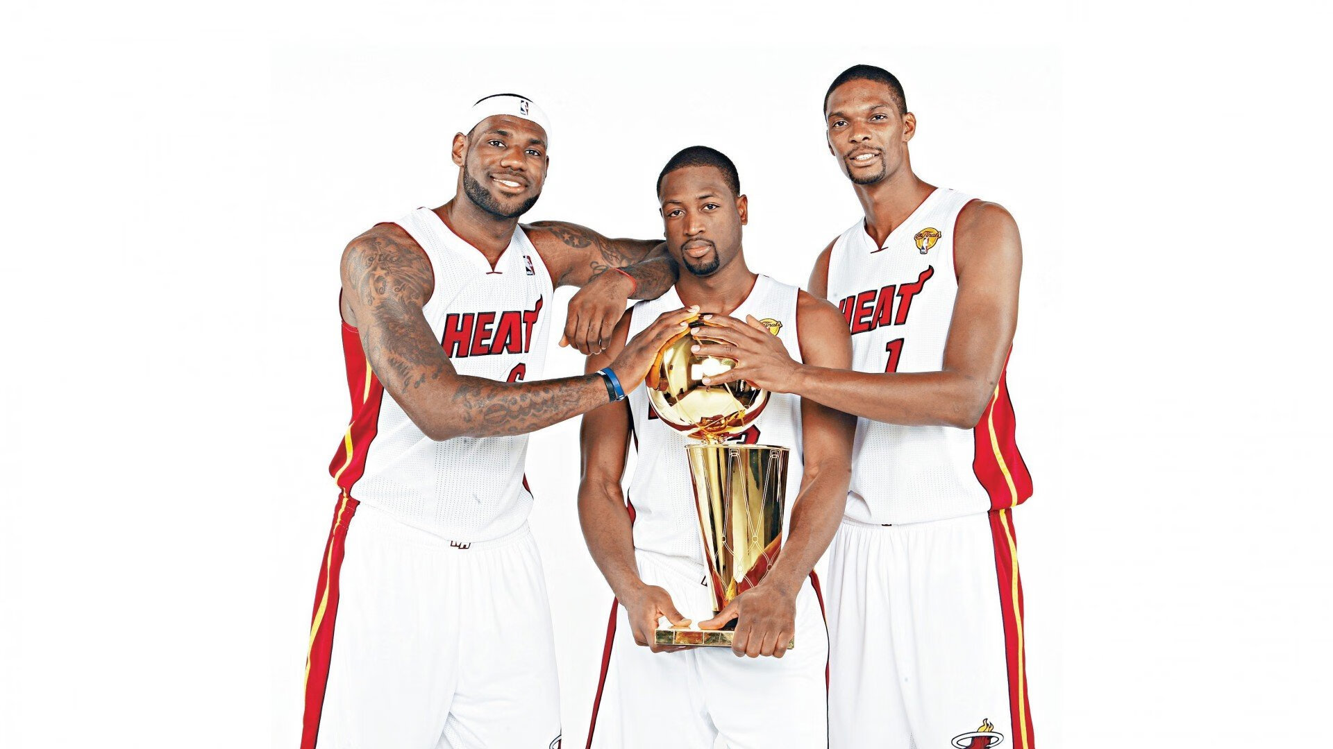 公牛险胜黄蜂，伦纳德在欧冠淘汰赛接管比赛，竞技场上的接管者密码